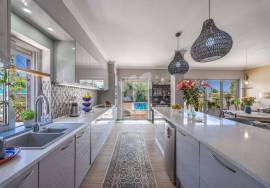 Detached, spacious 4 bedroom recently constructed villa with pool, Jacuzzi & garden near Olhão. Detached, spacious 4 bedroom recently constructed villa with pool, Jacuzzi & garden near Olhão.