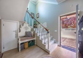 Detached, spacious 4 bedroom recently constructed villa with pool, Jacuzzi & garden near Olhão. Detached, spacious 4 bedroom recently constructed villa with pool, Jacuzzi & garden near Olhão.