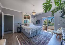 Detached, spacious 4 bedroom recently constructed villa with pool, Jacuzzi & garden near Olhão. Detached, spacious 4 bedroom recently constructed villa with pool, Jacuzzi & garden near Olhão.