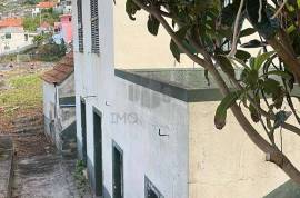 House T2+1 in Machico