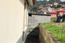 House T2+1 in Machico