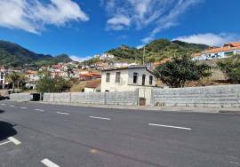 House T2+1 in Machico