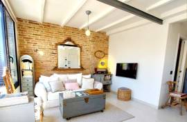 Luxury 1 Bed Penthouse For Sale in Barcelona