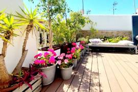 Luxury 1 Bed Penthouse For Sale in Barcelona