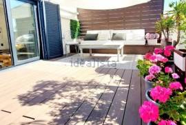 Luxury 1 Bed Penthouse For Sale in Barcelona