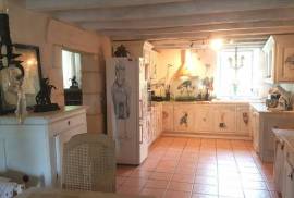 Chillaveau A luxury 6 bed, 2 home Country House with Large Barn, mature Gardens in Grand Brassac, Dordogne,