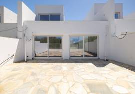 Modern 3 bedroom attached Villas with Sea Views.