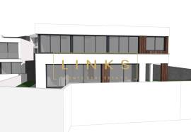Exclusive Luxury Villa with Sea View in Private Condominium in Gaula: Your Dream Coastal Refuge