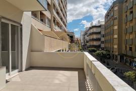 Spacious 3 Bedroom Apartment Riverside Area of Portimão