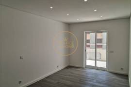 Spacious 3 Bedroom Apartment Riverside Area of Portimão