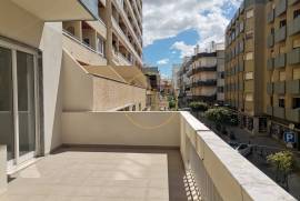 Spacious 3 Bedroom Apartment Riverside Area of Portimão