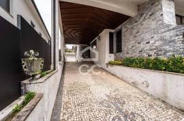 Classic 4 bedroom villa with garden and garage – Ermesinde, Porto Classic 4 bedroom villa with garden and garage – Ermesinde, Porto