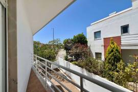T4 House with great space in Sesimbra