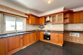 T4 House with great space in Sesimbra