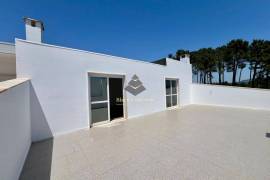 T4 House with great space in Sesimbra