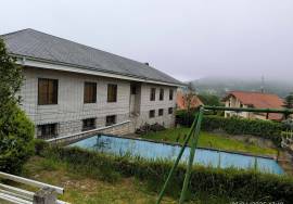 Villa for sale in Izarra
