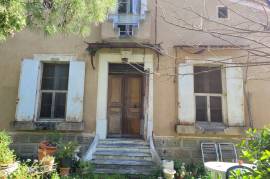 Old Character House To Renovate With 155 M2 Living Space Plus Separate Flat On 2095 M2 Of Building Land.