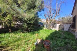 Old Character House To Renovate With 155 M2 Living Space Plus Separate Flat On 2095 M2 Of Building Land.