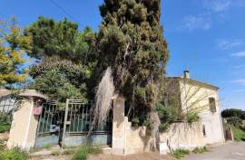 Old Character House To Renovate With 155 M2 Living Space Plus Separate Flat On 2095 M2 Of Building Land.