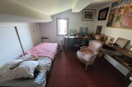 Old Character House To Renovate With 155 M2 Living Space Plus Separate Flat On 2095 M2 Of Building Land.