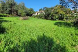 Building Plot Of 1210 M2 In The Heart Of The Village In A Quiet Lane.