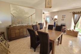 Pretty Detached Villa With Swimming Pool