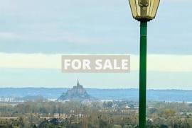 Detached House with View of Mont-St-Michel