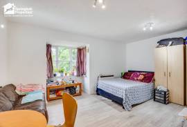 1 bedroom, Studio flat for sale