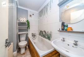2 bedroom, Maisonette for sale