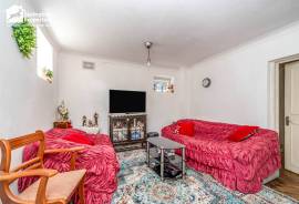 2 bedroom, Maisonette for sale