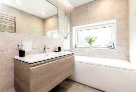 Detached house for rent in Riga, 290.10m2