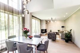 Detached house for rent in Riga, 290.10m2