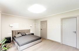Detached house for rent in Riga, 290.10m2