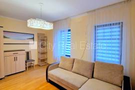 Detached house for rent in Jurmala, 295.00m2