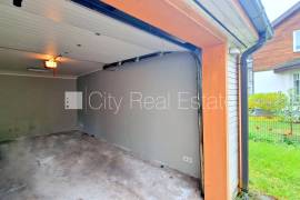 Detached house for rent in Jurmala, 295.00m2