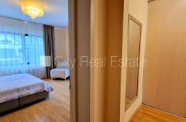 Detached house for rent in Jurmala, 295.00m2