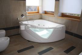 Detached house for rent in Jurmala, 318.00m2