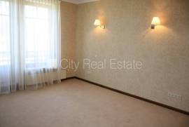 Detached house for rent in Jurmala, 318.00m2