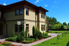 Detached house for rent in Jurmala, 318.00m2
