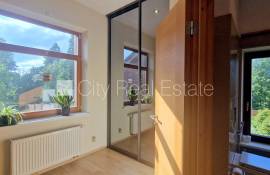 Detached house for rent in Riga, 209.00m2
