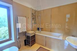 Detached house for rent in Riga, 209.00m2
