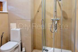 Detached house for rent in Riga, 209.00m2