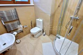 Detached house for rent in Riga, 209.00m2