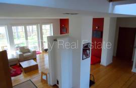 Detached house for sale in Riga district, 330.00m2