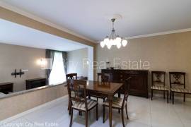 Detached house for rent in Riga, 190.00m2