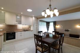 Detached house for rent in Riga, 190.00m2