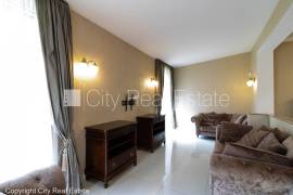 Detached house for rent in Riga, 190.00m2