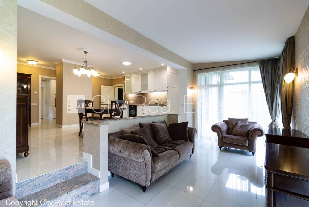 Detached house for rent in Riga, 190.00m2