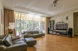 Detached house for rent in Riga district, 350.00m2