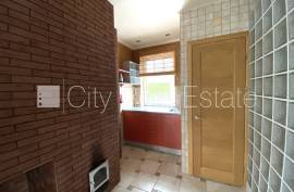 Detached house for rent in Riga district, 185.00m2
